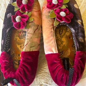 Gorgeous Slippers W/M